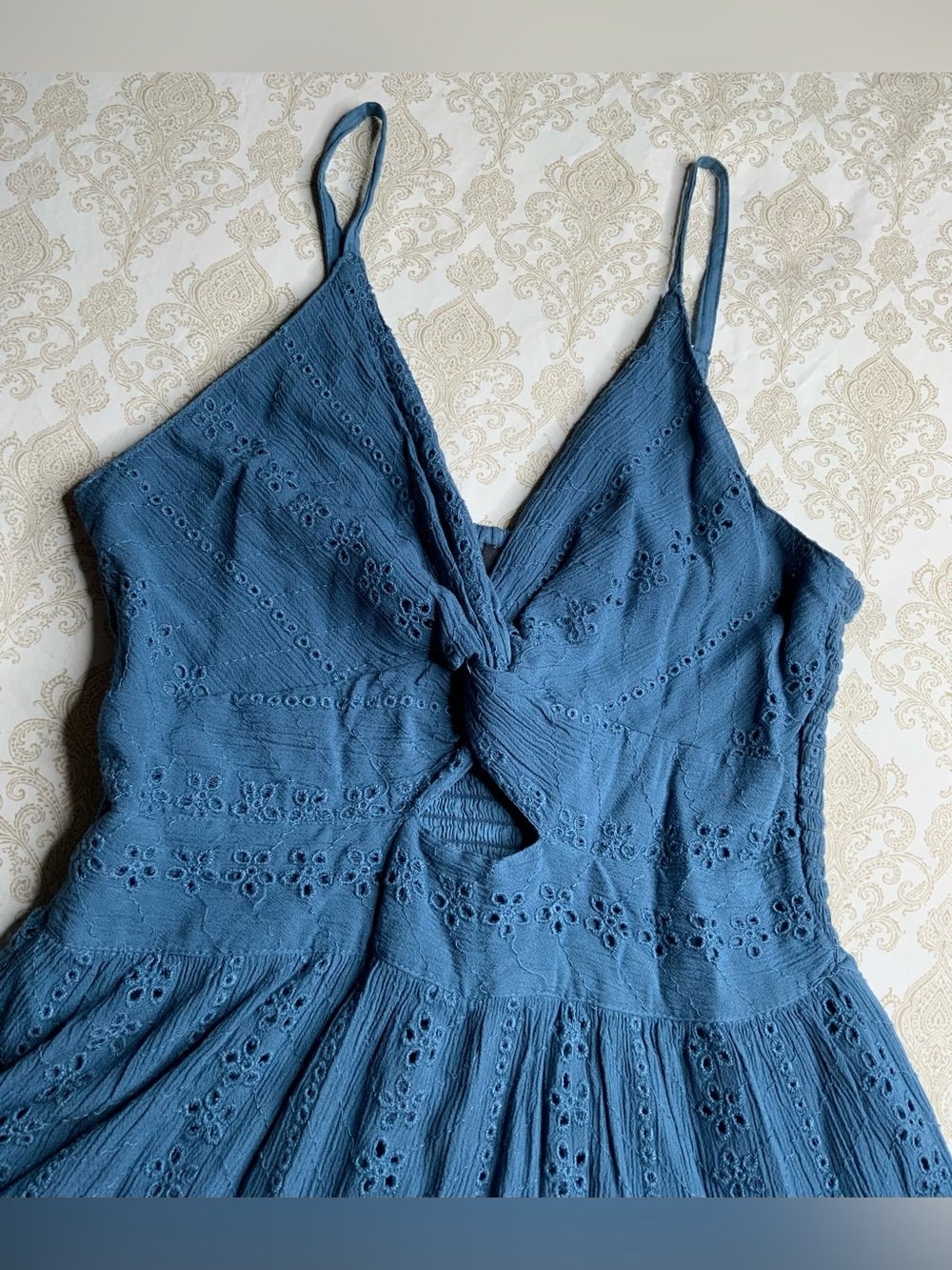 Women's Angie Eyelet Knot Front Mini Dress Large - Picture 6 of 13